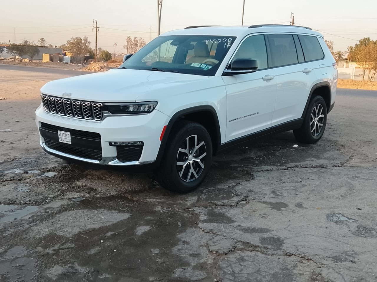 مرحبا جيب لمتد 2023 فول موصفات عدا الفتحه ماشيه 20 بعدها بوضع الوكاله  سعر مناسب
ضرر بسيط جدا بنيد بدون دواخل  السياره منفيس ب اسمي  السعر 255  والشراي يدلل  
هـ ***********
