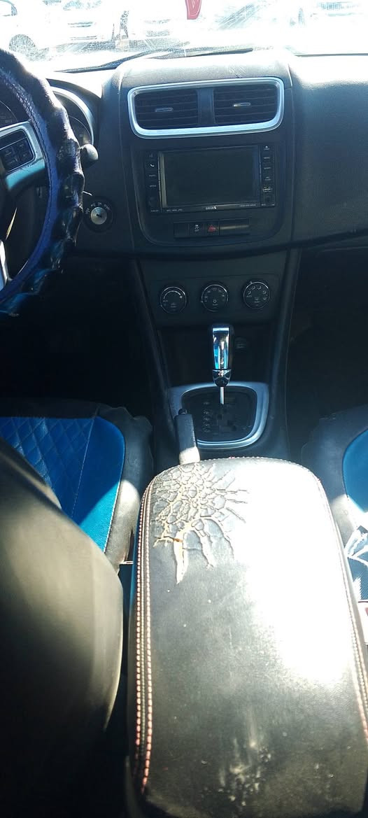 وين إللي يدور سياره مناسبة جوه السوك بلاش
دوج افنجر موديل ٢٠١١
رقم بغداد 
مكان السياره ميسان بسمي 
محرك ٣٦٠٠
كير مكينه خير من الله 
سياره بلاديه كهربائيات بلاديه كلها شغاله 
مصبوغه جماليه جديده بدون ضربه واو دكه جاكوج 
تخم تاير السعر ٨٠وبيه مجال للشراي 
هاتف وعنوان ميسان ***********
