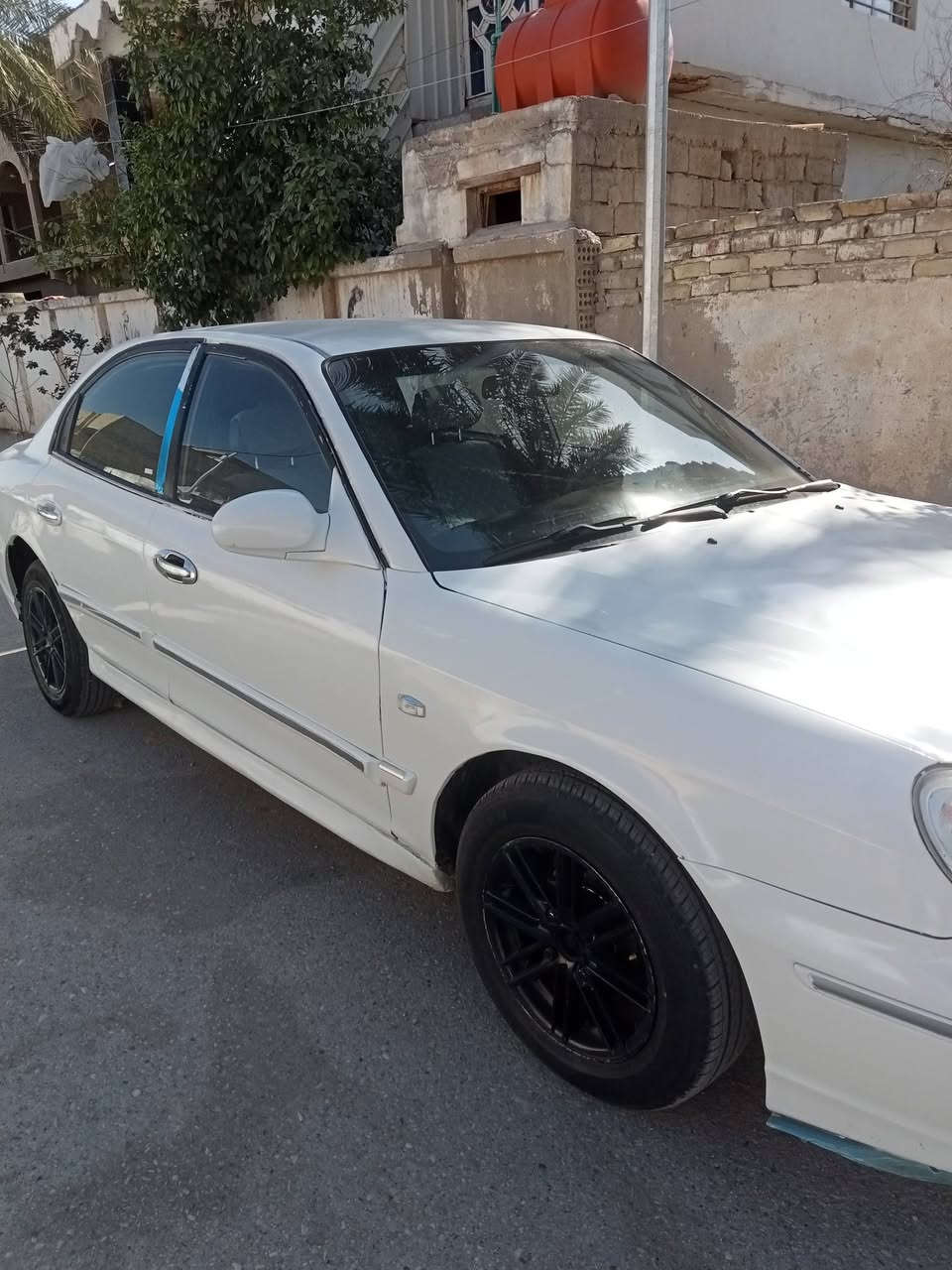 سلام عليكم
سوناتا وفود موديل 2001 
خليجي مكينه 4 سلندر 
دوشمه جديد 
تخم تاير جديد
السعر 58 وبيه مجال 
أي استفسار ***********
