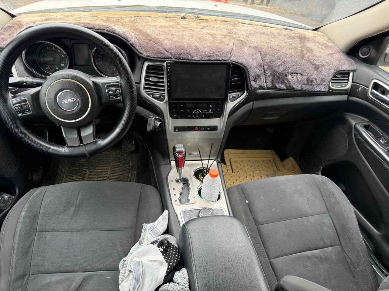 جێب لاریدۆ 2012ساغ ساغ ساغ نمونە سفر 5پارچە بۆیاغ ئەوروپای هەیە بێ ناو گرتن شانو سەقف وەک شوشە بەشەرت 6پستۆن 4×4سوکان ڤۆلیوم شاشە ئایپات کوشن کارەبا ئاوێنە شەفتو هیتەر سەیارەکە بەس ماشەللەی دەوێت گێڕ مەکینە ئەکسل دەبڵ ئەکسل هەموی بەشەرتی سەت فیتەر دەبڵ ئەکسلی ئیشەکات کارەبای جایزە بیان بڕە ماشەللە سعر 83مەجال شوێن سلێمانی ***********////***********
