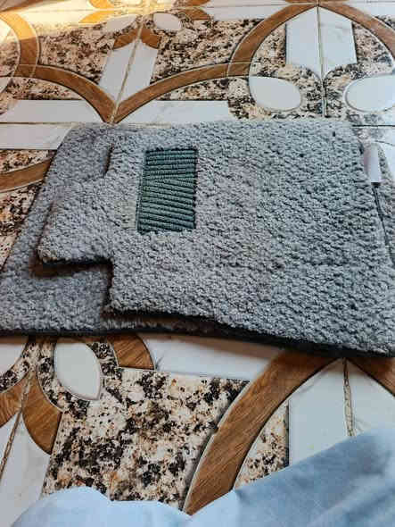 غراض ملكه لبيع. ***********
