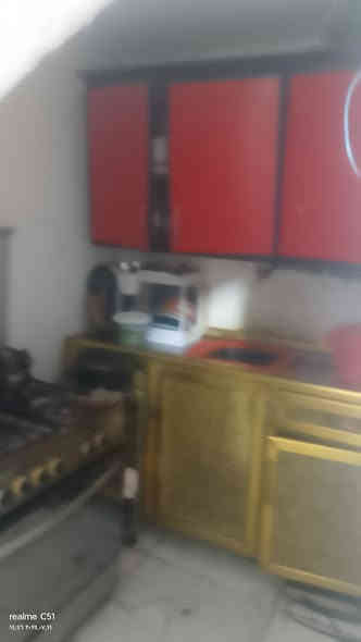 سلام عليكم  بيت زراعي طابقين  المساحه 100متر شرك يحتوي على غرفه نوم وصاله ومطبخ وصحيات واستقبال والطابق الثاني يحتوي على غرفه نوم وصاله وصحيات والسعر 35 مليون وبي مجال للشراي العنوان ناصريه مدينه الصدر خلف الروف نزله ال منهل قرب مولد عايد للاستفسار على الرقم ***********
