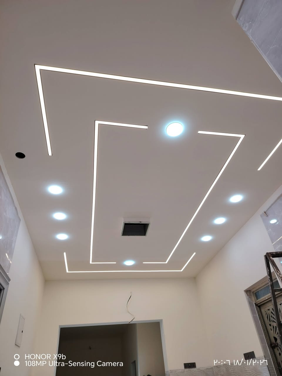 تم تقفيل منزل لأحد مواقع أعمالنا في كركوك حي العلماء نتمنى أن ينال اعجابكم لسنا الوحيدين لكننا نسعى نحو الأفضل كادر الأصدقاء للتأسيسات الكهربائية حسب المواصفات الهندسيه الحديثة للتواصل أو الاستفسار التواصل على الخاص او الواتس اب الاتصال على الأرقام التالية ***********
***********
