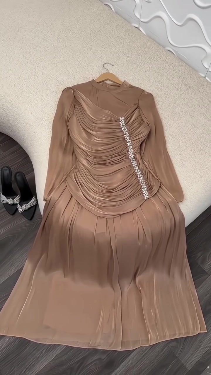 فستان خامة أوركنزة مبطن – إيطالي كوالتي عالي ✨
تصميم أنيق يخليكِ مميزة بكل مناسبة 👗
سعر خاص فقط 30 ألف 🔥
القياسات: 38 - 40 - 42 - 44 - 46 - 48
🚚 توصيل لجميع محافظات العراق فقط 5 آلاف
للحجز والاستفسار: دايركت 📩
🇹🇯 کوردی: فستانی خامە ئورکەنزە، پڕ کراو – کۆوالیتی ئیتالی بەرز ✨
شێوازێکی جوان و تایبەت بۆ هەموو بۆنەیەک 👗
نرخی تایبەت تەنها 30 هەزار 🔥
قەبارەکان: 38 - 40 - 42 - 44 - 46 - 48
🚚 گەیاندن بۆ هەموو پارێزگاکانی عێراق بە 5 هەزار
بۆ داواکردن: دایرێکت 📩
🇬🇧 English: Elegant Orkenza fabric dress – high Italian quality ✨
Stylish design for every occasion 👗
Special price only 30,000 IQD 🔥
Sizes: 38 - 40 - 42 - 44 - 46 - 48
🚚 Delivery all over Iraq for only 5,000 IQD
For orders & inquiries: DM 📩
اكسبلور عرض محدود توصيل ترند الموسم ازياء فاشن انستقرام دازين تصميم


**إذا كنت صاحب هذا الإعلان وتريد حذفه لأي سبب، رجاءا أرسل رسالة إلى الدعم الفني**
