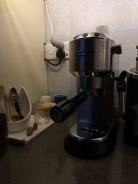 ديلونجي ديدكا E685 • نظيف ١٠٠٪ • بورتفلتر ستانلس