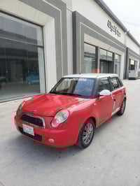 للبيع سعر 48$ وبيها مجال بسيط  ليفان ( مستر بين )  لون احمر ـ سقف ابيض...