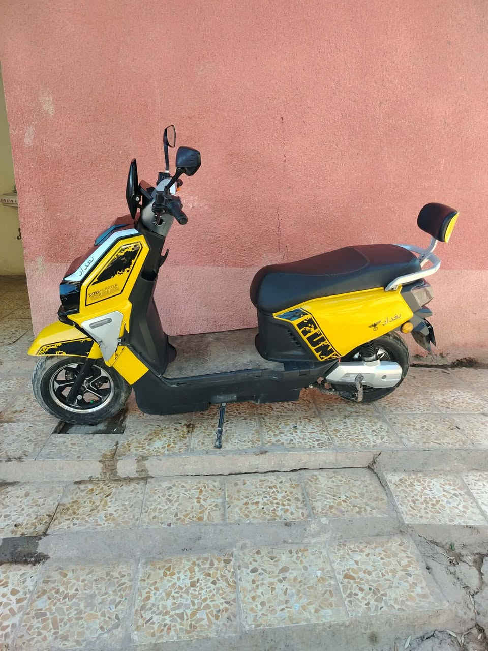 سلام عليكم شباب دراجه شحن للبيع مستخدمه قليل بطاريات نص عمر السعر ٦٠٠ التواصل ***********
