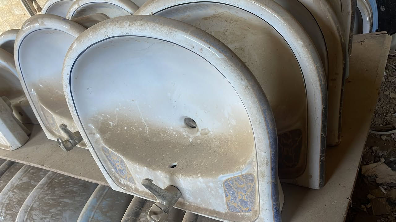 تصفية مخزن
مغاسل وغربي للبيع  
والشطافه مع البيعه  مجاناً
ابيع شلع مابيع مفرد  
المكان بغداد الغزالية 
للاستفسار الاتصال عل الرقم ***********
