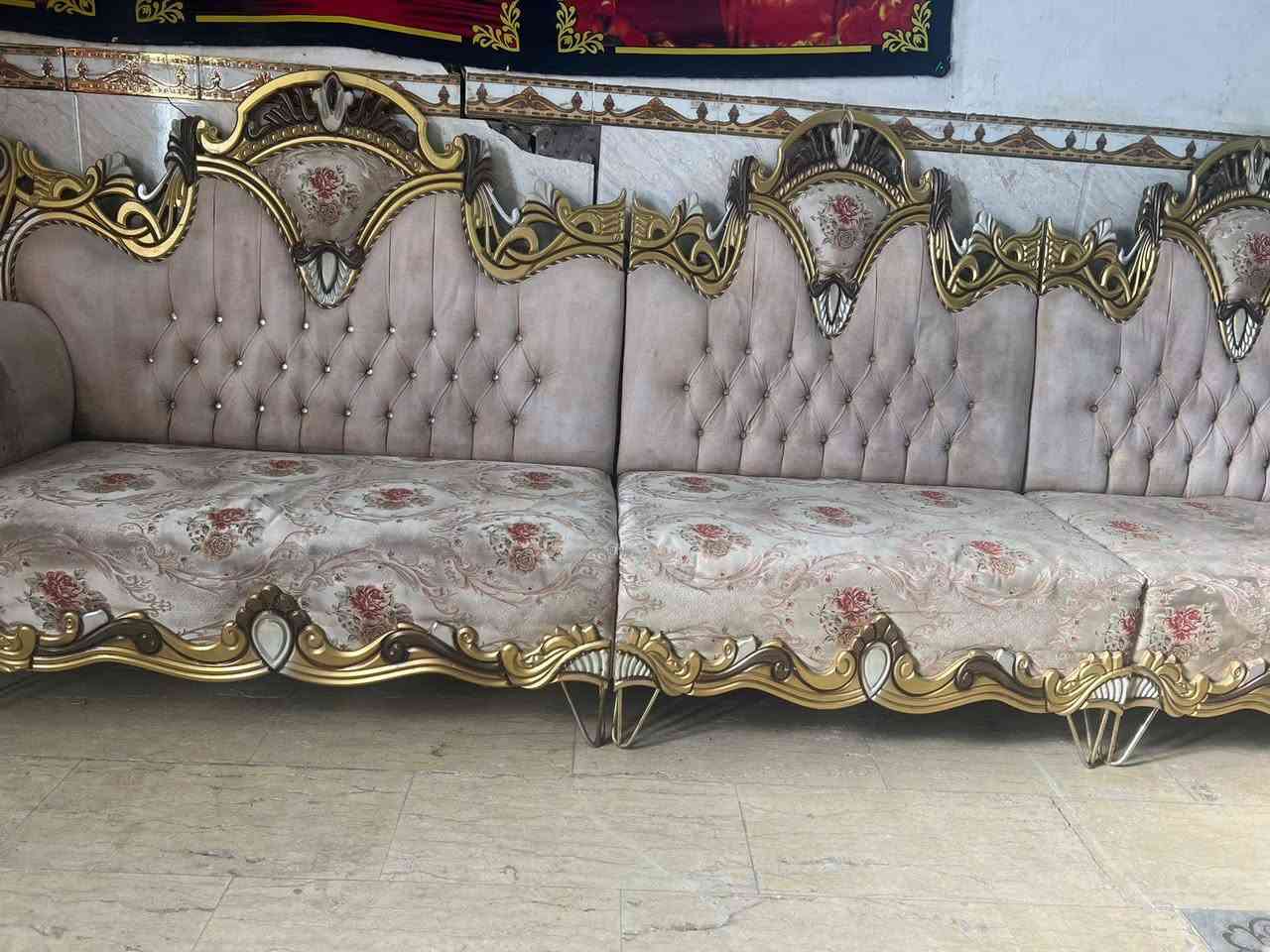 ديوان 10 نفرات درجه اولى تسكام نضيف 275 وبي مجال المكان الكوفه حي ميسان للاتصال ***********
