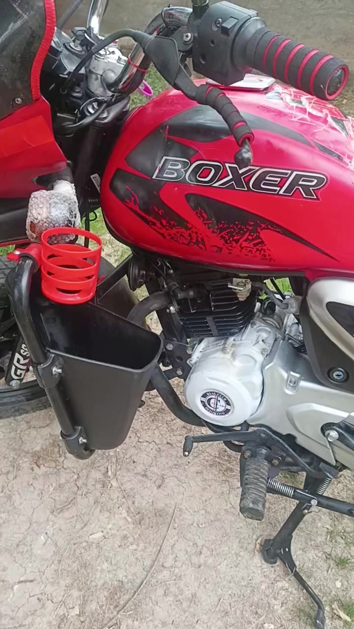 السلام عليكم دراجه موديل 23اوراق لسعر 1250وبيها مجال حك الجيه الدراجه مثل ماجاي اتشوفها جديده ماشاء الله المكان التاجي المعسكر ***********
