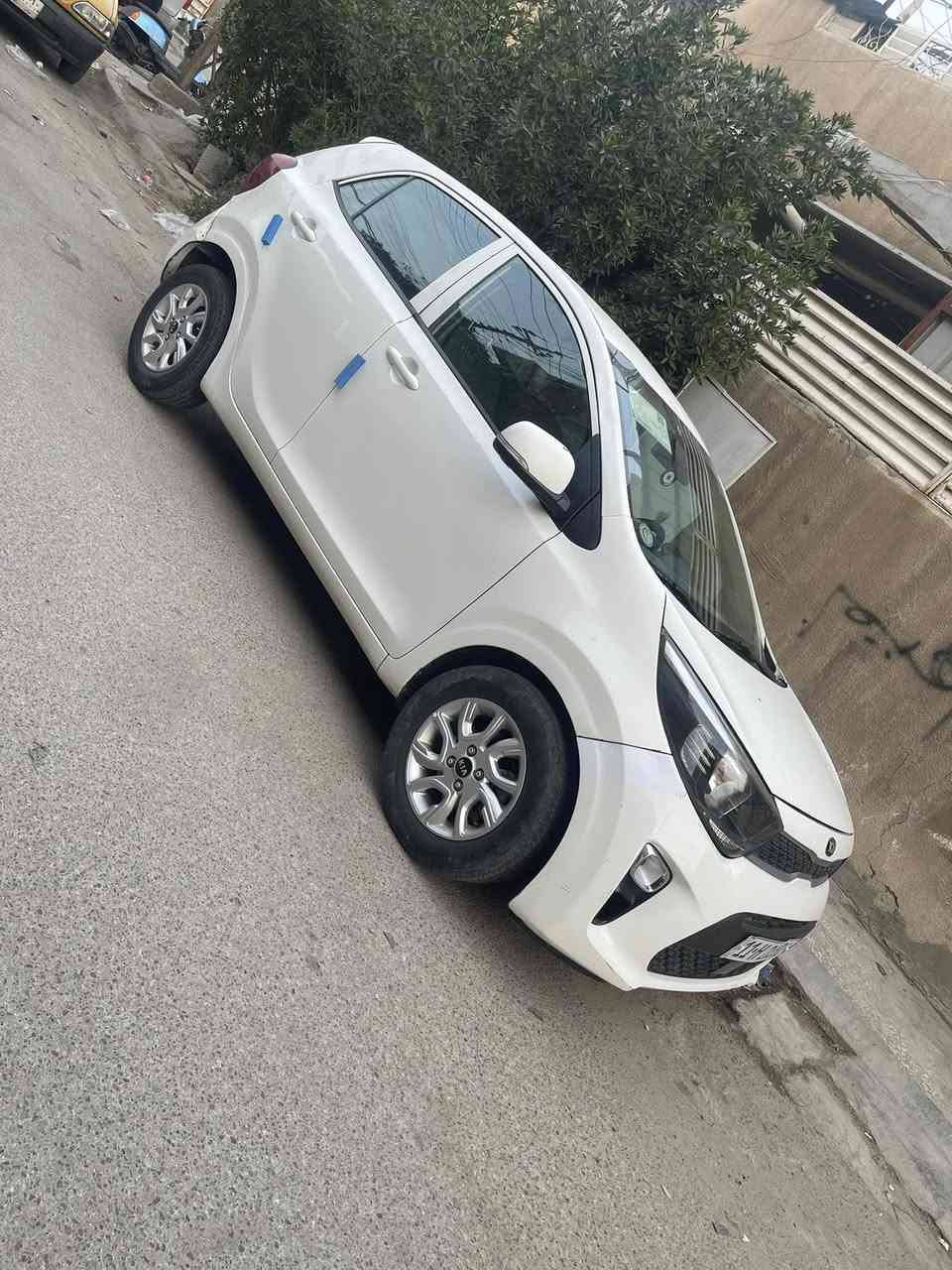 سلام عليكم  كيا بيكانتو 2018 سياره بيها صبغ صفحه وجاملغ ايسر وبنيد سياره باسمي شخصي جاهزه من كولشي واي نقص مابيها بيها بارد بالقماره العنوان بغداد السعر 75 قفل قفل للاستفسار ***********
