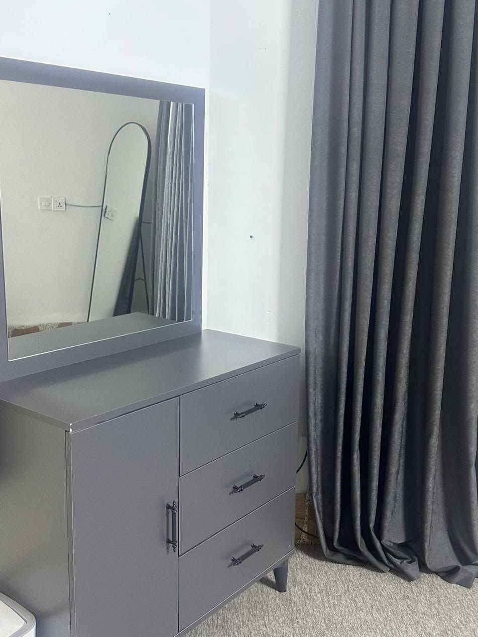 هەولێر
زۆرتازە وبێ عەیبە ساڵێکە کڕاوە  هیچ نە کراوە تە وە
5پارچەیە بە دۆشەکە وە
500هەزارمشتەری وەرە چات


**إذا كنت صاحب هذا الإعلان وتريد حذفه لأي سبب، رجاءا أرسل رسالة إلى الدعم الفني**