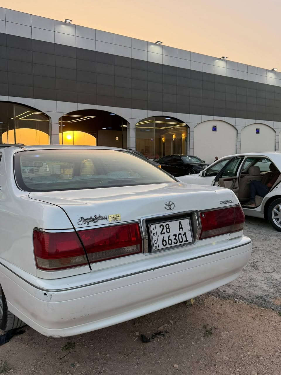 سياره ملكه تويوتا للبيع موديل 2000 محرك ديفور 3 دكم كفالة عامه من اصوليات نقل جثه من الكصه رقم نجف انكليزي باسمي مداور ثاني يوم سنويه لغاية 31 صبغ عام للجماليه كامل مواصفات بدون فتحه السعر 125 وبيها مجال الاستفسار اتصال او واتساب رقم *********** العنوان الديوانية/ الشاميه
