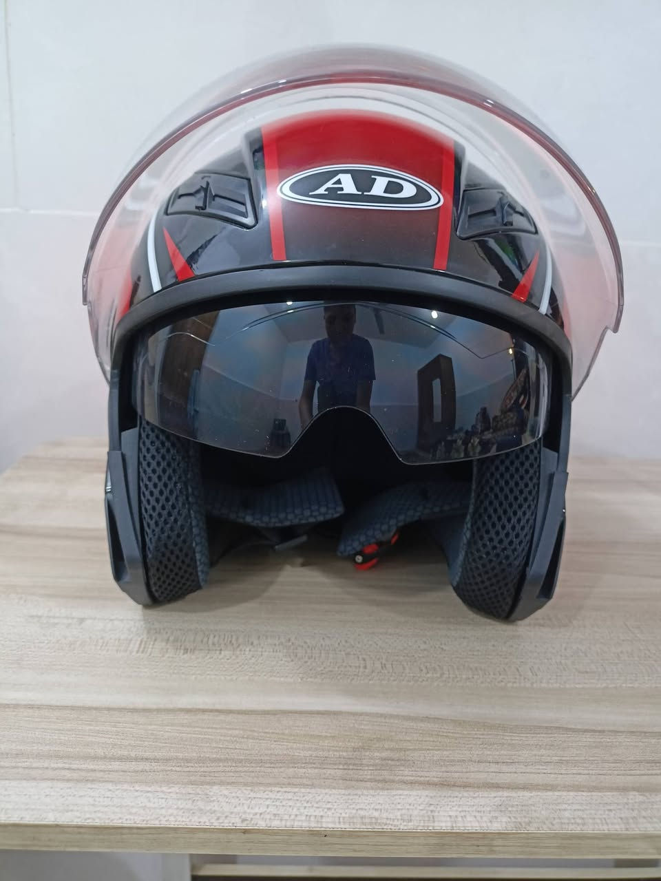 سلام عليكم
خوذة بهذا الشكل وزن ثقيل نوعية ممتازة جديدة غير مستخدمة بيها نضارة داخلية و نشرة تنبيه خلفية شحن 
قياس لارج سعرها 25 الف مكاني بغداد الثعالبة الثانية


**إذا كنت صاحب هذا الإعلان وتريد حذفه لأي سبب، رجاءا أرسل رسالة إلى الدعم الفني**