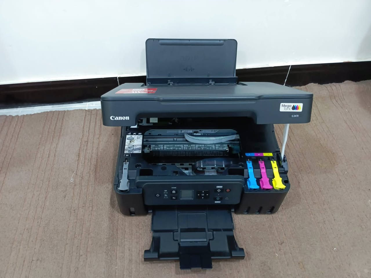 السلام عليكم 
طابعة للبيع كانون جي ٣٤٧٠ ( canon G3470 ) 
تطبع اسود وابيض وملون 4 الوان ، بيها طباعة توصل للورق اللامع ، الكاترجات ما متعوبات ونضيفات كلش ، وبيها منضومة وقواطي وصوندات بلاد ، ( وبيها تنظيف ذاتي يعني ما ينشف الحبر الحبر ولا شي) .
احبارهن متوفرات ورخاص من 10 د ال15 د وتكفيك لحد 2000 ورقة 
سريعة بالاستنساخ كلش وحلوة ومرتبة ونضيفة مال طالب سادس على كد استنساخاتة.
نضيفة كلش احسن ما تاخذ جديد ب220 هاي رخيصة وشغلها كلش حلو ودقة مرتبة تفيد كاستخدام بيتي 

اريد أبيعها لأن محتاج كلش مو لأن بيها فد مشكلة أو عطل .
سعرها ((((135))))) و((((((التوصيل مجانا )))))))--وبيها مجال-- وتشلعها من عيوني .


**إذا كنت صاحب هذا الإعلان وتريد حذفه لأي سبب، رجاءا أرسل رسالة إلى الدعم الفني**