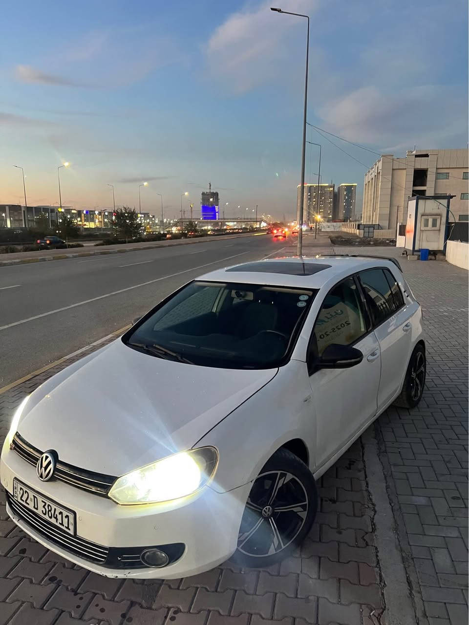 بسم الله
گؤلف موديل 2012 فوول مواسه فات 
سلايد 
گير توماتيك+حادي+سپؤرت 
تحديد سورحه + ويل سپؤرت 
شاشه ئايپاد  
مةكينه ١٦ بي تؤربؤ ي مةرغووبي بازاري 
گير مةكينه تبريد به شةرت 
رةقةم و سةنةوي نوي 
تةقة و رةقه بة شةرت 
دينار مةسرةفي تيدا نيه
پيشي كامل زينؤن 
بوياغ دوو پارچةي هةيه 
پيش و پشت كةپس   
شوين هه ولير 
ڤايبر + واتس اپ+ كورةك 
***********
*********** أربيل, العراق
