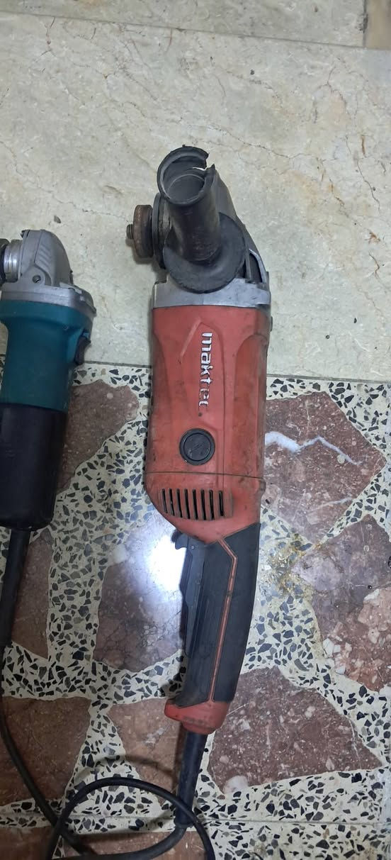 السلام عليكم شغالات على الفحص مكان مدينة الصدر للاستفسار خاص او الاتصال يوجد توصيل ***********
