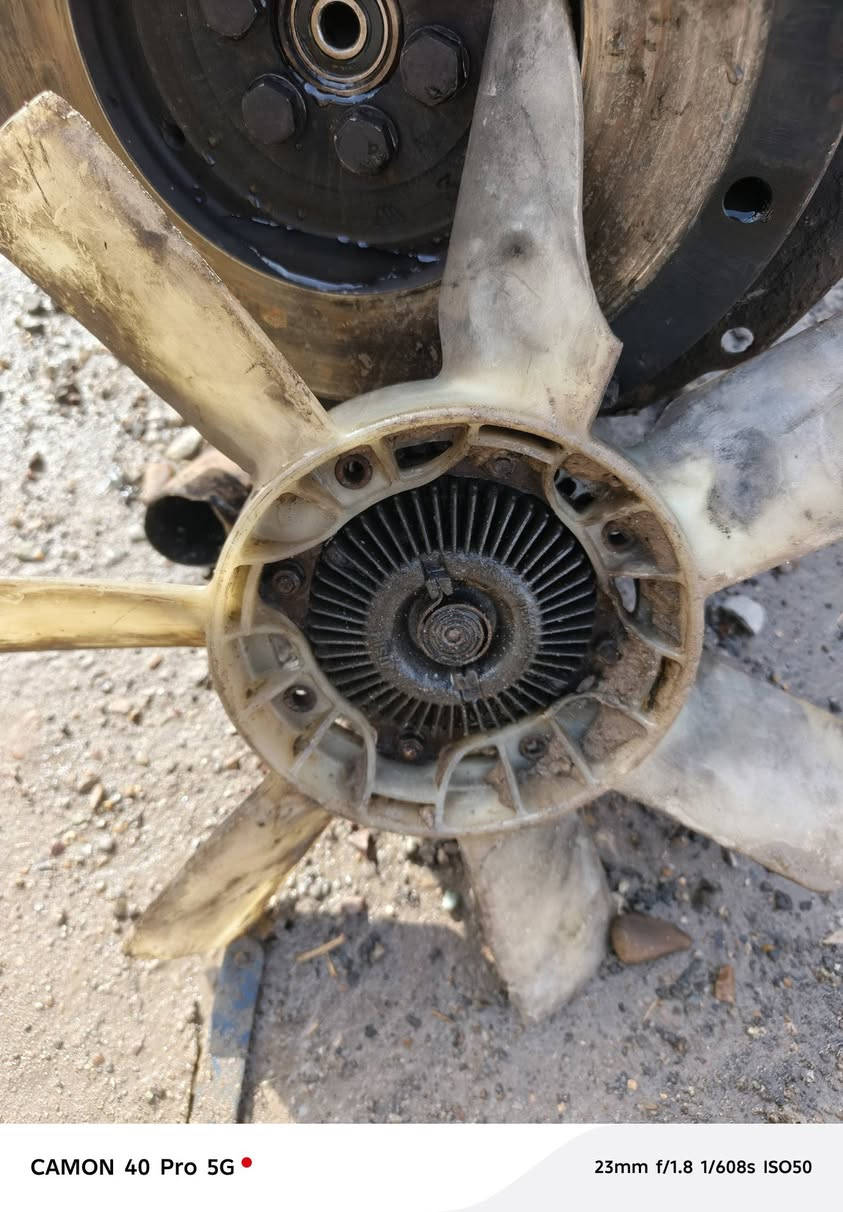 سلام عليكم محرك كروسيده البيع كايم ينقص شغال كلشي مابي ابيعلك هل موجود كامل هوه وتفرعاته حته فنديشن وياهه سعر ٤٠٠ ألف مكاني ديالى ***********
