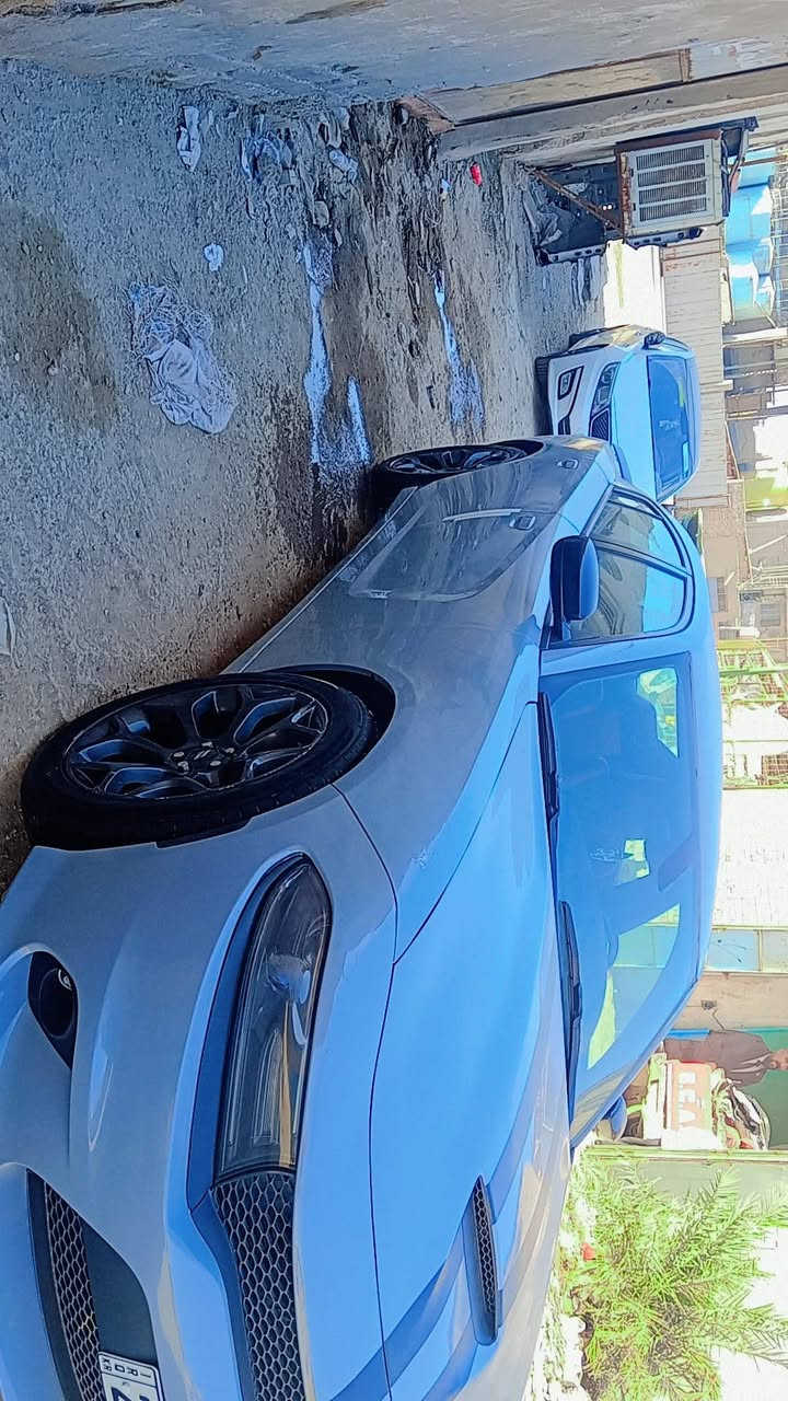 سلام عليكم جارجر موديل 2021 رقم أربيل بيه اربع قطع صبغ وبيه فخذه مبدلي اليسري *********** السعر 175 وبيه مجال قليل
