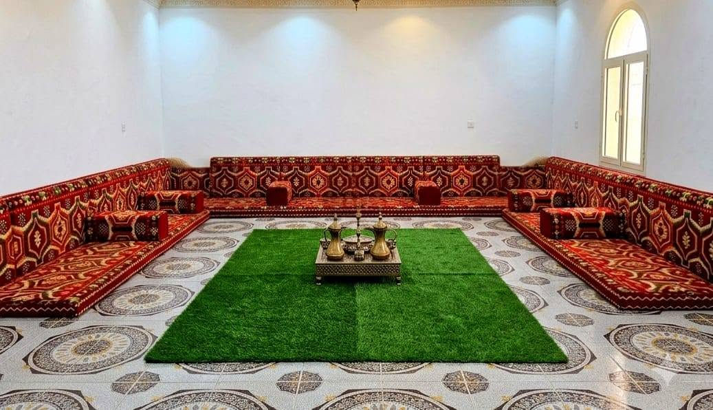 جلسة عربية ضغط عالي بدوية أو رمضانية تجي وجهين
 كل دوشك مترين تريده ديوان كامل تصير 12متر
 تريد مفرد مترين تجي دوشك مع تكية مع مسند ضهر 2 
 ( بسعر 50 الف )

*********** / العنوان سوق الشيوخ
