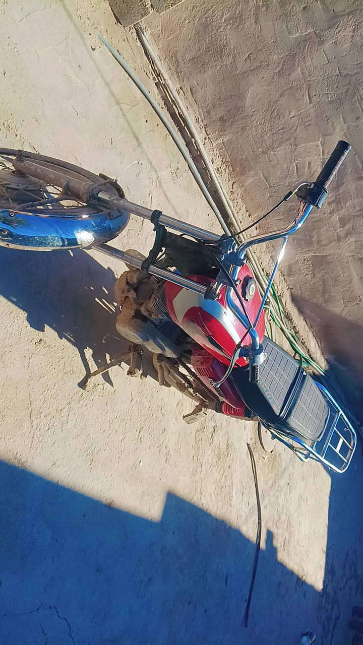 سلام عليكم
دراجه ارشه للبيع موديل 18اوراق عنوان حله ابو غرق سعره 250اوبيه مجال


**إذا كنت صاحب هذا الإعلان وتريد حذفه لأي سبب، رجاءا أرسل رسالة إلى الدعم الفني**