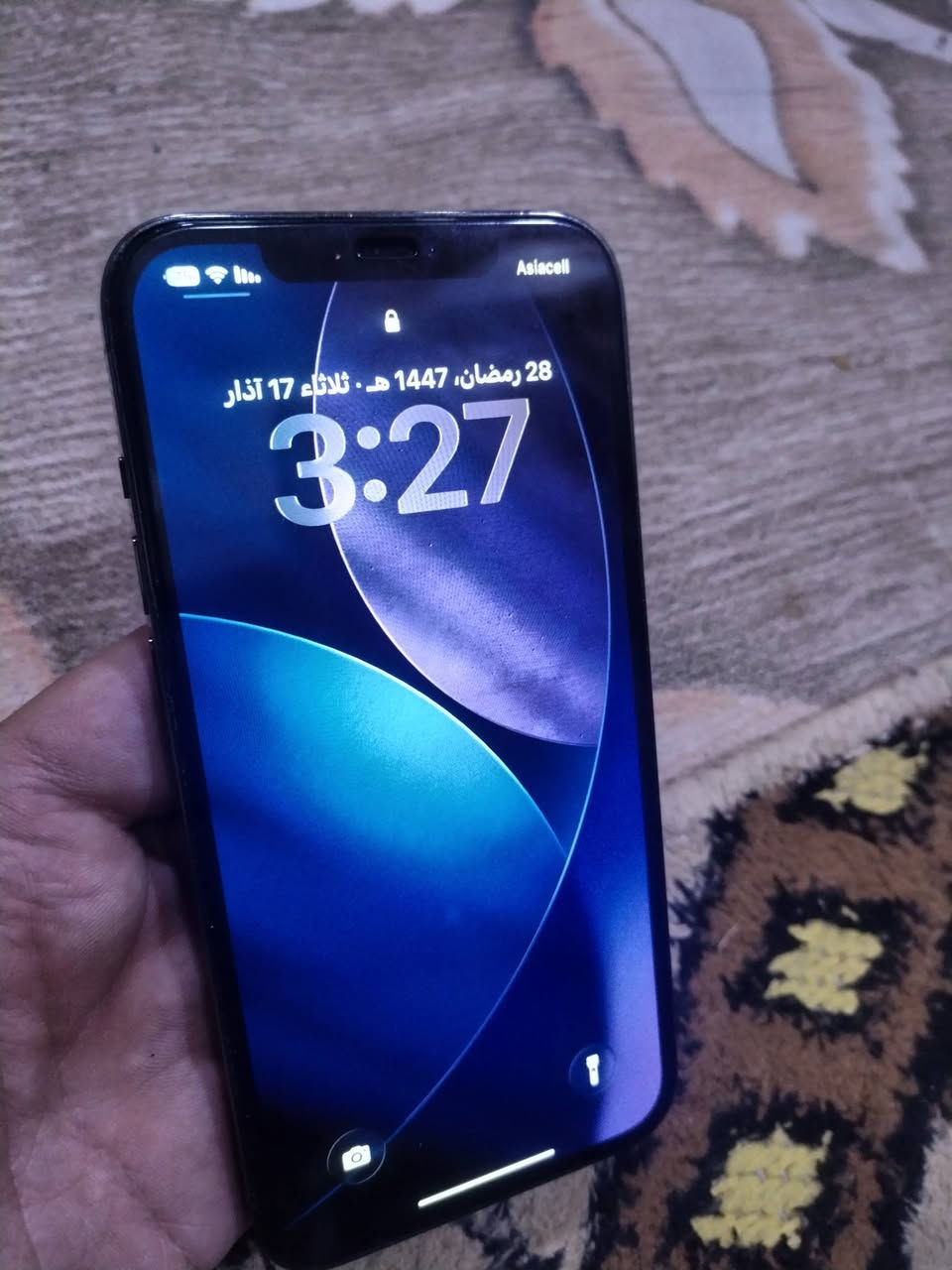 ايفون 12 برو ماكس نضيف كامل ملحقاته بطاريته 78 ذاكرته 256 كلشي يشتغل بي فيس اي دي وعدسات الكامره كامل ما نقصه شي سعره 425 وبي مجال و اذا موجود سامسونك ٢١ الترا او تكنو ٤٠ برو  اراوس مكاني بصره تنومه ***********
