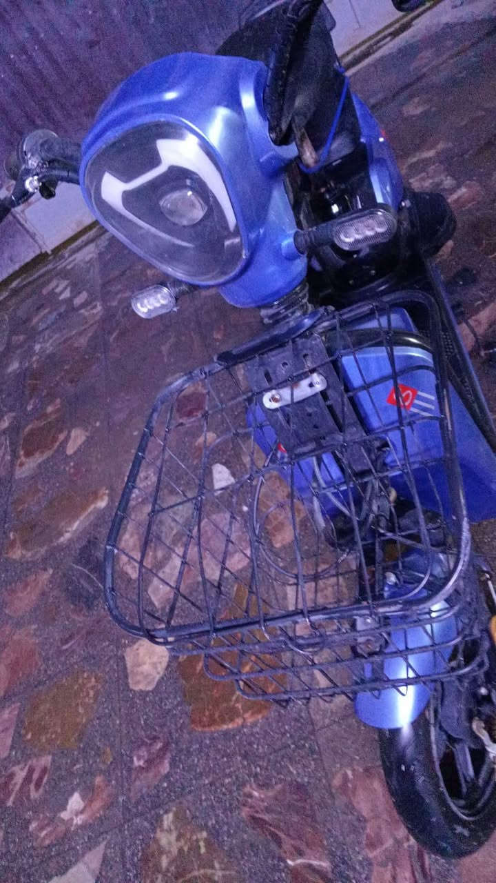 دراجة شحن سرعة بطيئة مال زغار مال مدارس او مسواك مستعملة شي قليل سعرها 300 وبيها مجال للتواصل خاص او الاتصال على الرقم *********** مكاني بغداد بغداد, العراق
