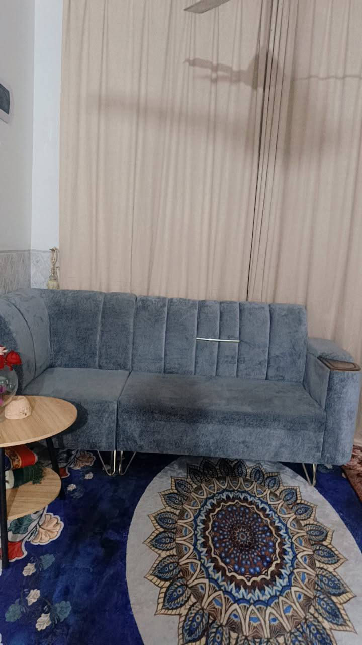 ديوان ونص مستعمل أقل من شهر الله شاهد نضيف  كلش سعر خاص. ***********
