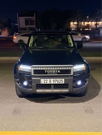 تويوتا برادو R3 موديل ٢٠٢٥  ماشيه ٣٥ الف كيلو  ضمان  وصيانه شركة جيهان...