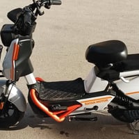 الدراجه للبيع حلوه نضافه 100/100فول الفول شاشه ايباد توضح الك العطل بص...