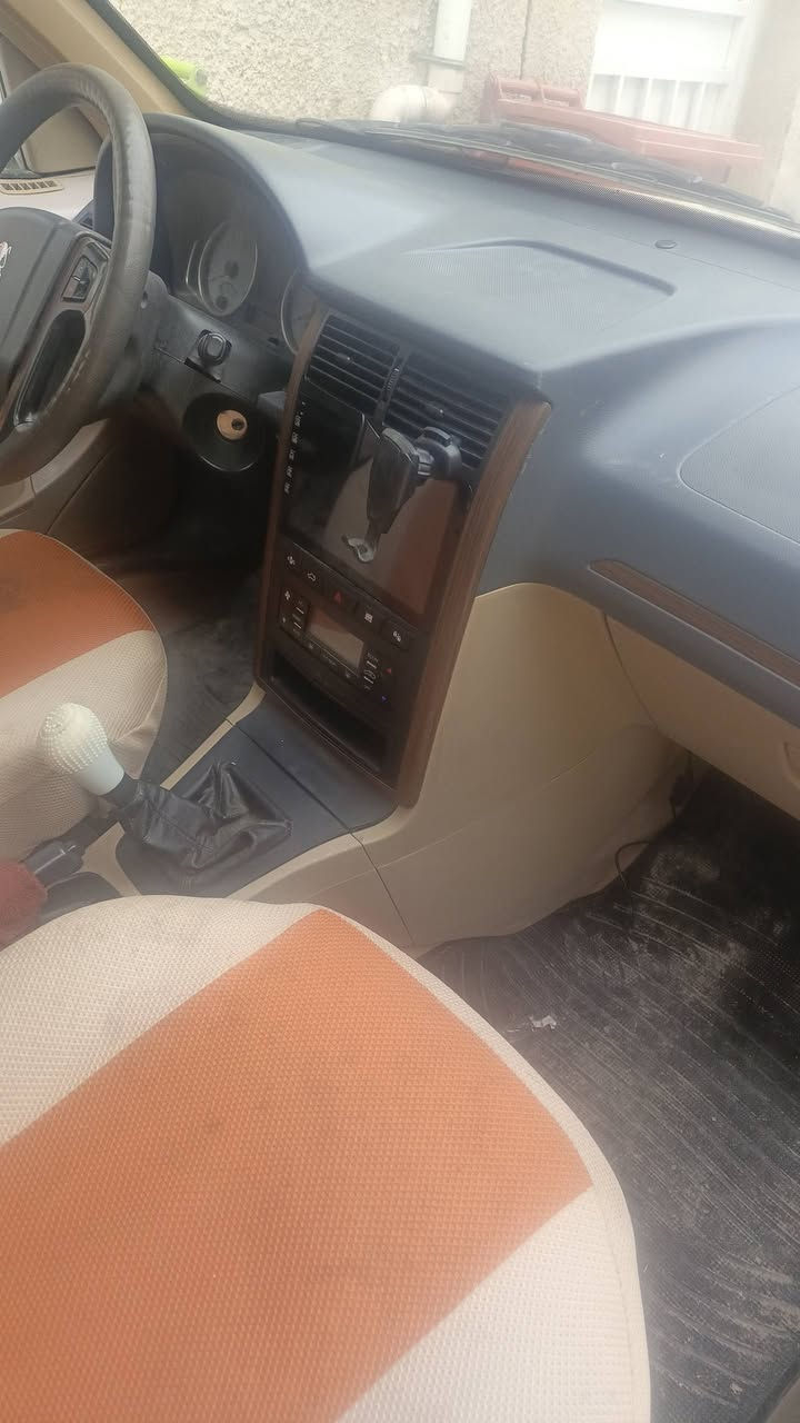 بيجو بارص 2020سياره كفاله كير مكينه تبريد
شاشه كامره منضومه زنون سياره جاهزه عده بيها 
ضربه فوك التاير الخلفي مبينه بل صوره وبارد يم الباب السايق  رقم دولي تحويل مباشر العنوان المشتل قرب اسواق فدوه هاتف *********** السعر 70
