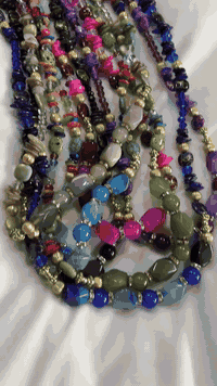 .
کۆمەلێکی زۆر لەم بابەتی ئیکسواراتی جلی کوردیەم
هەیە 
هەموی پێکەوە ئەفرۆشم   بەنرخێکی زۆر هەرزان 
هەموی کوالێتی  زۆر باشەوبەردو شوشەنو لەزەرفی خۆیاندان 
 عەدەدی زۆرن وبەتاک نایفرۆشم


**إذا كنت صاحب هذا الإعلان وتريد حذفه لأي سبب، رجاءا أرسل رسالة إلى الدعم الفني**