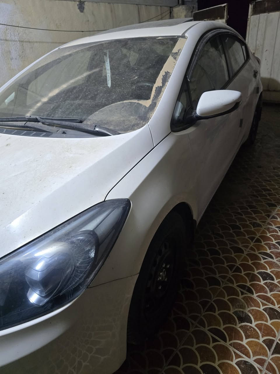 سلام عليكم سيراتو 2014 فول مكينه 2000 دوش سعر 105 بيه مجال بصيط حق جيه /***********
