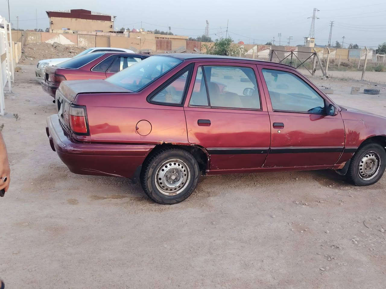 السلام عليكم للبيع دايو رقم كربلاء مشروع وطني مكينه وكير جدد دواخل جديده حداديه جديده مكفولة من ضربه وصبغ السياره وضع الشركه كله بلاديه ولا شيء بيه مو بلادي السعر 22 مكان السياره نجف مناذره عمود 93 السياره ترايه وين ميعجبك  ***********
