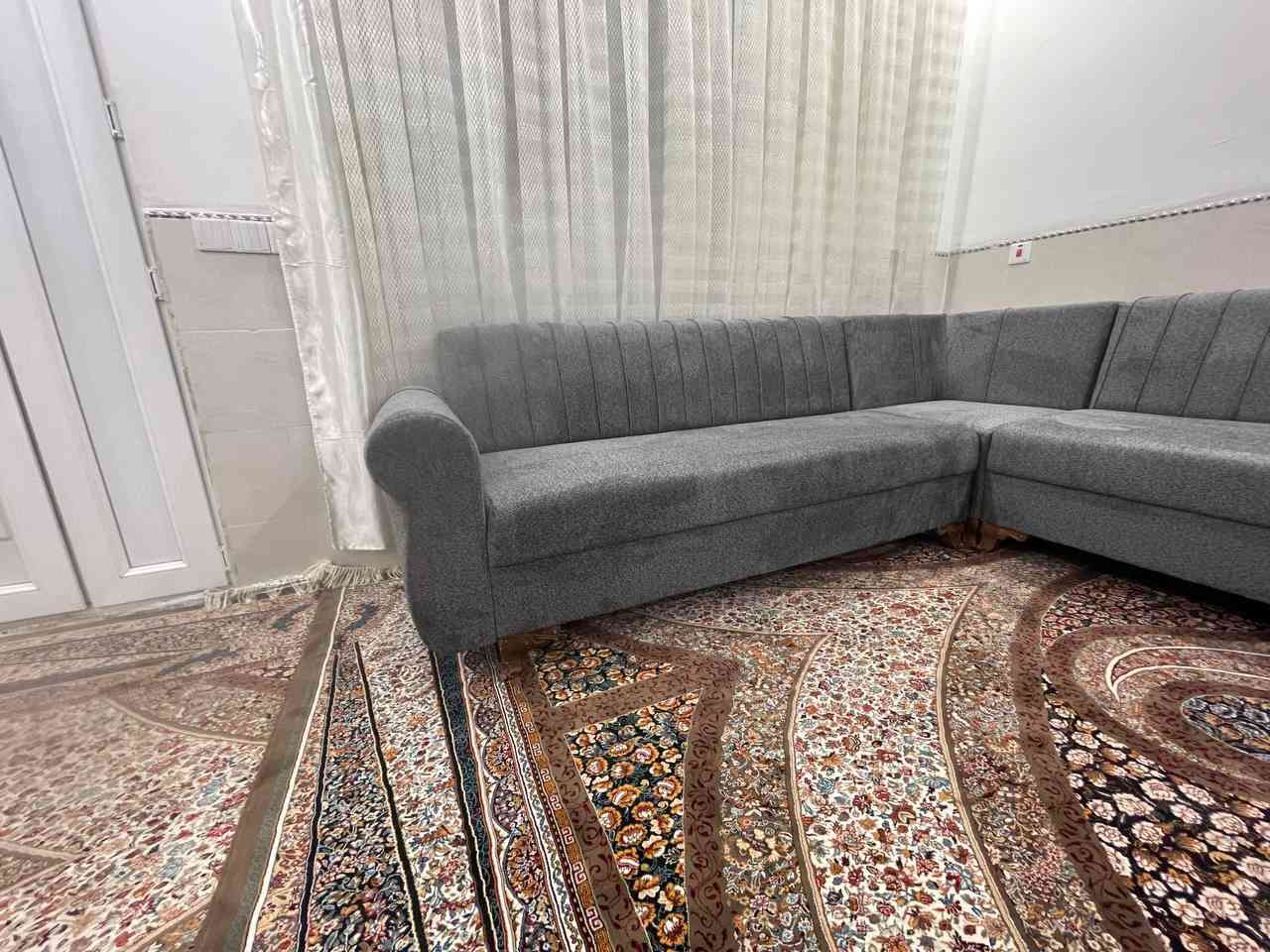 تـــاقمێــکی ێــــڵ لـــۆک لـــۆک ١٢ رۆژە کراوە دەستکرد🔗
بــای ٣١٠ هەزارە
بـــەرگـــی  خـــاولــی عەسڵـــی
١٠ نـــەفـــەریـــە تــایبــەت تــایبەتە
یەک عەیب وە هەدیییە بیوە
یسفــەنجی ١٣ سانتیم
 مــاڵ بــۆ کــەس دانــانەم کێ زوو هــات بیوات
 خــۆی ٧٥٠ هەزاری پێدراوە
***********
