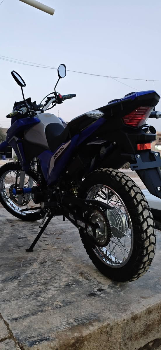 السلام عليكم 🌹🤚

   دراجة قفاز مكينة سودة 

  ماشي 1300    الف وثلاثمية مشدود قبل شعر

        نضافة كما موضح شخط مابي من فوك لي جوة 

                  للاستفسار *********** اتصل وبي واتساب
