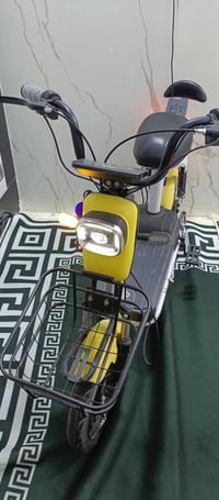 دراجه شحن كامل ملحقات مستعمله.3ايام 07708733957