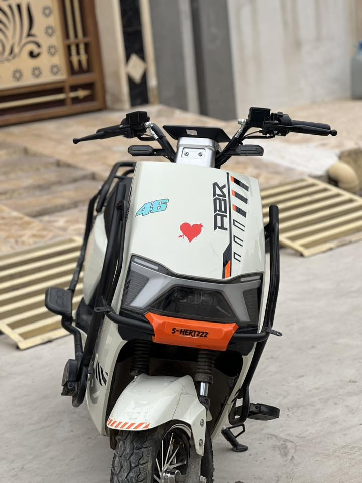 سلام عليكم دارجه للبيع ABR
دراجه حيلل نضيفه بطاريات شرط كلو شغل مابي اي نقص الملف 3000 مثلً ما امبين بل صوره لسعر 725 اوبي مجال لطيبن المكان حي سومر رقم الموبيل ***********
