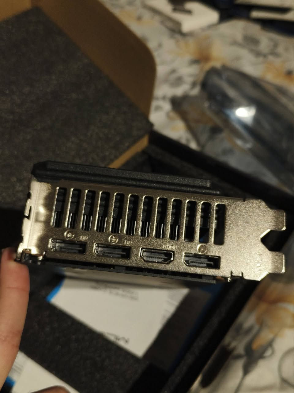 Mllse RX 5700XT
كارت نظيف جدا شغال و ضمان فحص يوم كامل 
السعر ٢٣٠ الف


**إذا كنت صاحب هذا الإعلان وتريد حذفه لأي سبب، رجاءا أرسل رسالة إلى الدعم الفني**