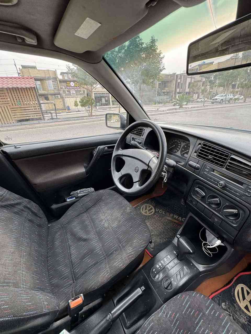 كولف موديل 92 محرك 1800 سياره بسمي سعر ٤٧ بيه مجال مكان بغداد اليوسفيه ***********
