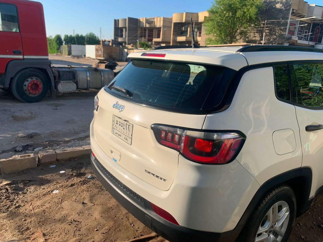 جيب كونباس لبيع فقط
٢٠١٧ فول موصفات سياره مكفوله كفاله عامه من اي شي 
وارد امريكي مبدل بيها دعاميه و شباج فقط ارباكات اثنين طاكات ستيرن و دشبول سياره محرك بلادي ممفتوح ابد دسكات شركه ماشيه ٤٦ الف سياره ممتعوبه 
رقم بغداد حساس داير بصمه دشغيل عن بعد مكان 📍السياره بغداد ابو غريب 
الاستفسار رقم هاذه ***********
