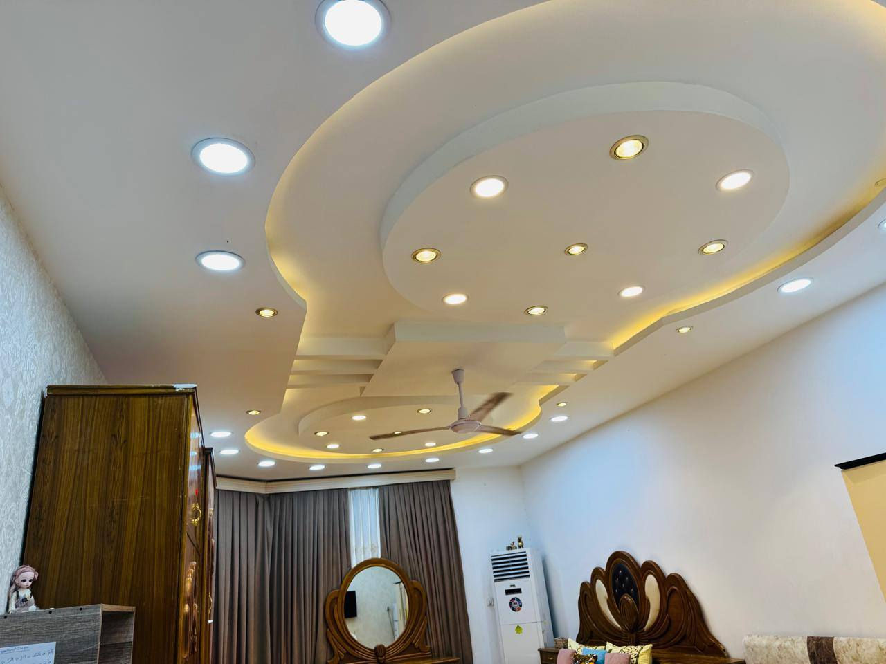 دار للبيـــــــــــــع....
طابــــــــو مــــــلك صـــــــرف.... 
شــــــــــارع 80 محيزم الرابعه قرب المدارس.... 
ــــــــــــــــــــــــــ
المســـــــــاحه الكليــــــــــــه // 200م
طابقيــــــــن والبناء جــــــــديد وبحاله جيده 
ــــــــــــــــــــــــــــــــــ
ثــــــــلاث غرف نـــــــــــوم
 صالــــــه هـــــــول مطبـــــــــــخ حار بارد
 صحيات خارجية وداخليه كــــــــــراج حديقــــــــــه 
ـــــــــــــــــــــــــــــــــــــــــ
***********
***********
