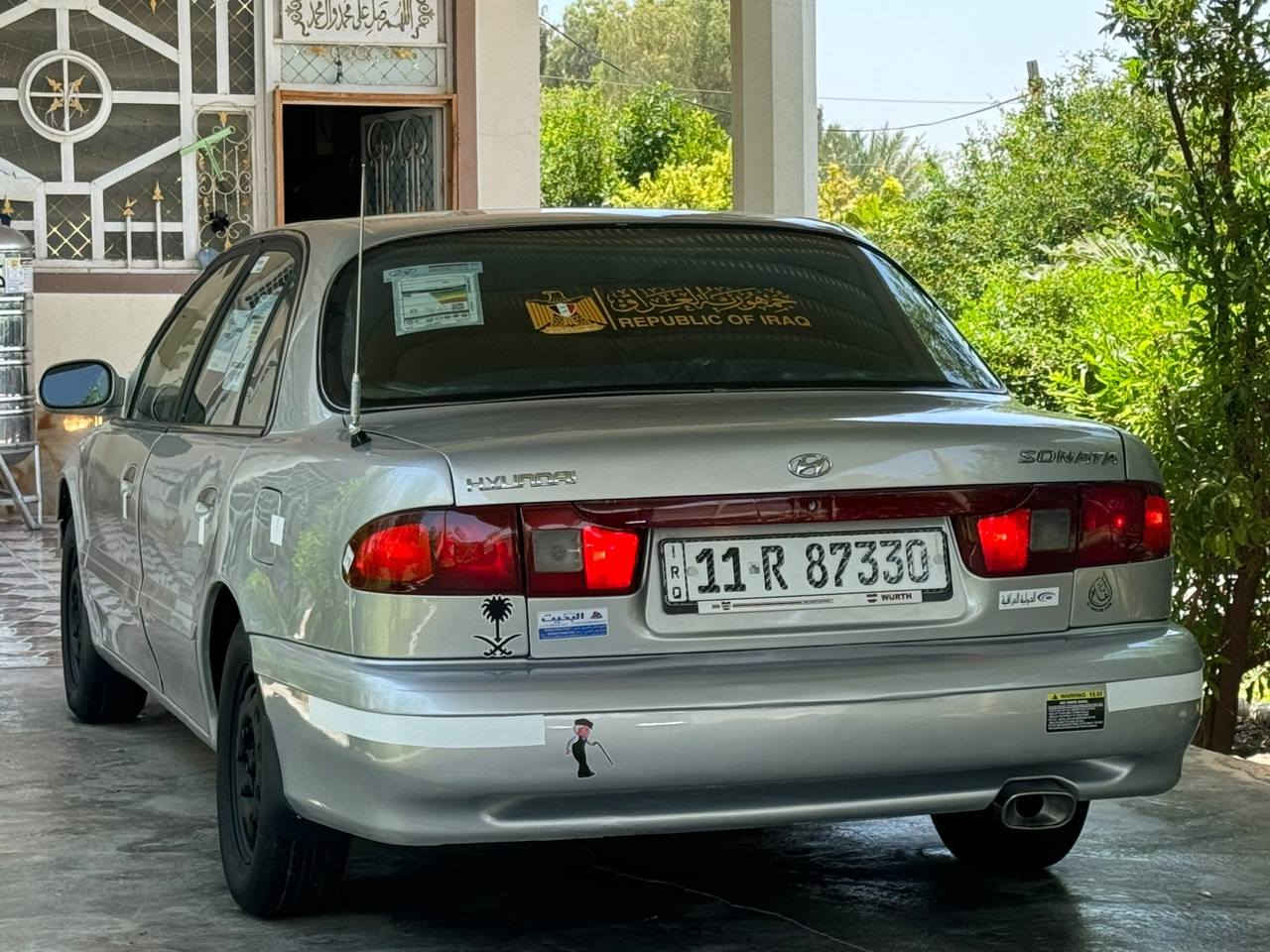 بس جناي سوناتا يخابرني لن يعرف قيمتها ...
للجنايه فقط ...
وجماعه اليكسرون بسعر الله يسامحهم النضيف غالي و السياره متعوب عليه 
(((ميعجبك سعر عوفه ليدور جديد هوه هاذه جديد ع أيدي بعده شركه )) سياره ممستخدمه يعني جانت متروكه عد شخص من نادر اكو هيج سيارات 
السلام عليكم..... 
سوناتا تو 1995..... 
رقم بغداد 11 ....
داخله هزه.. 
شرط التحويل...  مشروع وطني

كير.   ،، اوتماتيك.... 
من تعبر ال. 120 دك جرس 
كهربائيات ع وضع شركه ولا ملعوب بيه... 
 دوشمه مدوشمه
تبريد ثلج ❄️❄️ 
 تدفئه نار🔥 
  ..تخم تاير.... جديد  ...كير ومكينه خير من الله...... بشرط فول
كهربائيات كله شغاله بلادي.... 
 كهرباء
شرط لغود وتكم عله وضع الشركه مملعوب بيه....
كيجات كله شغاله حته ل بانزين هم يشتغل ..
نعومه ماشالله صاعد حديث 
سياره ما بيه كل عيب تخبل ول ياخذه  يرحملي من وره 

صدر خلفي أمامي كله جيد ما ملعوب بي عشركه  نعومه صاعد حديث ... بشرط ترايك 200 
غرفتها جديده ...دواخلها مثل كشنات شركه جدد ❤ ... ..مسجلها فول......كيجات كلها شغاله...
محرك مفتوح 20.0 (المرغوب)

السعر)( 47))بيها مجال

***********

***********

ميعجبك سعر عوفه لا تعليق رجان الله شاهد سياره متعوب عليه 
الموشراي لايضل ابكيفيه ينطي اسعار والسوك كلشي بي السياره محد يعرف قيمتها بس الجناي وبلحقيقه احله من الصور ❤️وحلالي عزيز مثل مانته عزيز ✋ 
ملاحظاه سياره كل ترويج ما بيه
