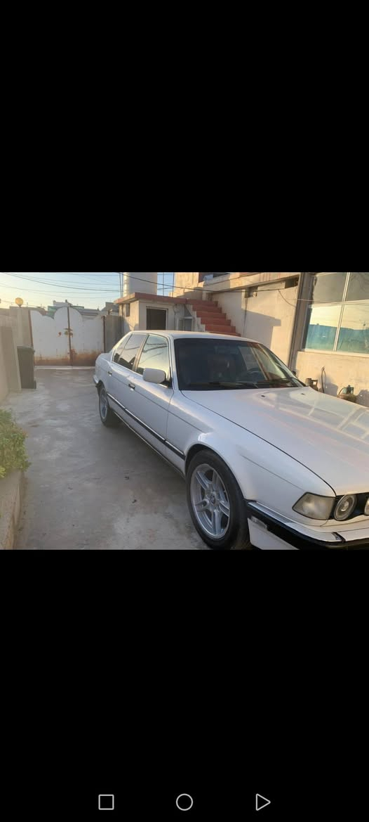 ألسلام عليكم
BMW للبيع بدون مراوس السياره كلها ابلاد
موديل 1988 السيارة مكفولة كفالة عامة
مكان دهوك قصروك السعر 46 وبيها مجال
اني مكلف بالنشر للتفاصيل اتصل على الرقم
***********
