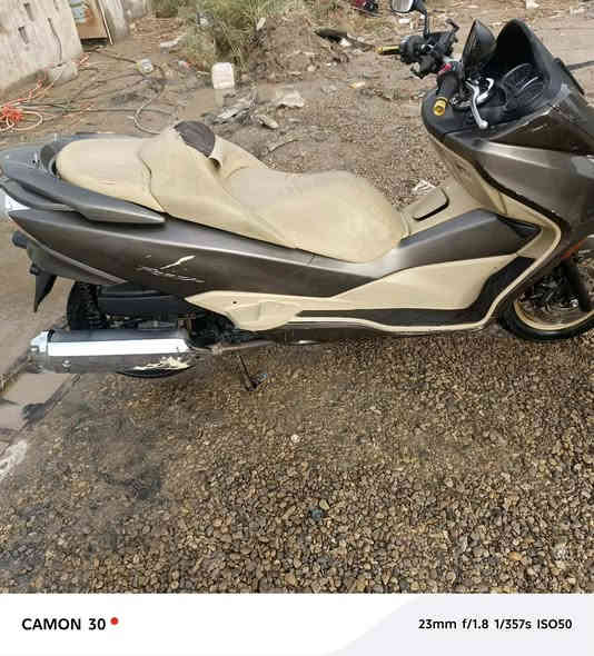 سلام عليكم
فورزه 0/10 للبيع 
دراجه مكفوله كير ومكينه وجويتر 
عاوزه ترتيبات بسيطه كلج ودوشمه للكشن 
سعر 1300 مليون و300 الف
رقمي *********** 
مكاني ناصريه قضاء رفاعي ماعندي توصيل
