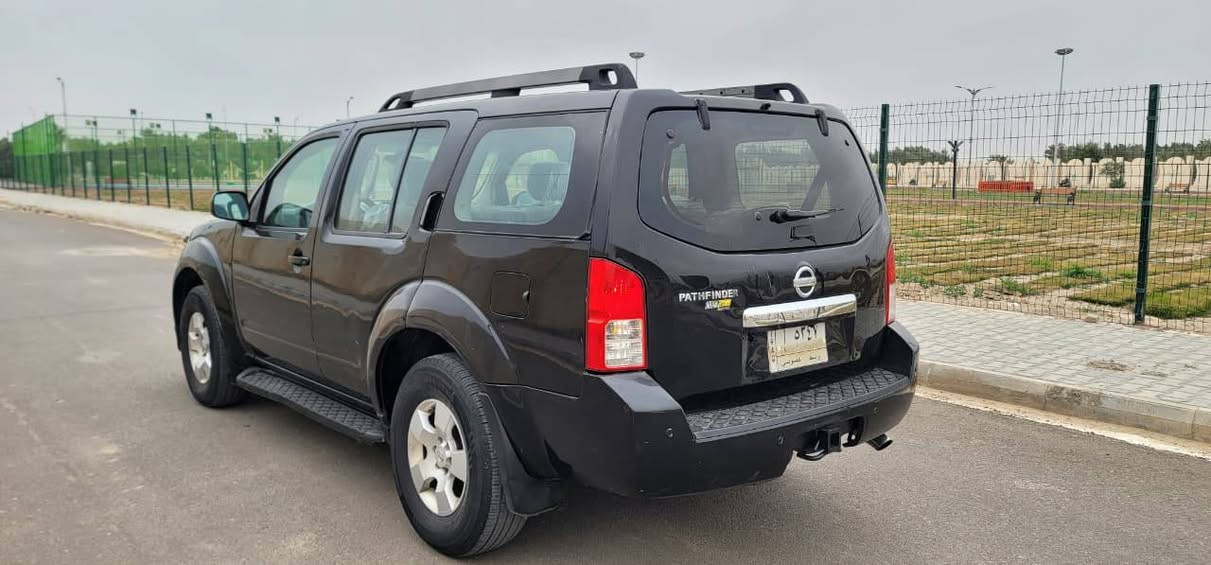 نيسان بافندر
موديل 2008 
رقم واسط مشروع وطني تحويل مباشر 
محرك 6 سلندر كير اوتماتيك وعادي 
سبعه راكب فور ويل تبريد ثلج تتفئه 
تحكم مري شاشه كامره دواره 
حداديه امامي خلفي جديد 
تخم تاير جديد باتري جديد 
سياره بدون اي نقص جاهزه من كلشي 
مكاني كوت مركز مدينه السعر 88
هاتف *********** بي واتساب
