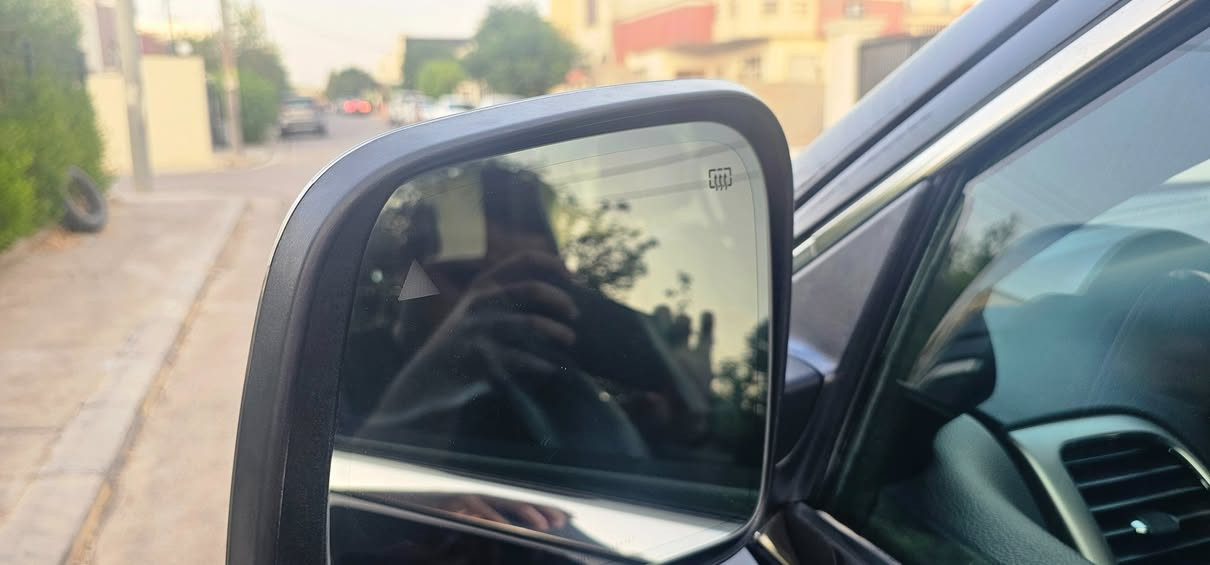 مودێل: 2019 لیمتد
cc V6  مەکینە: 3600
100,000 مایل رۆشتوە
گێر و مەکینە دەسکاری نەکراوە
 بەبێ ئێرباگ
 3 پارچە ناوگرتن نیە (بۆنیت و چاملخی سایەق مەعجون، دەرگای سایەق کلیەری ئەمریکایە) 
فول ئۆپشن: بصمە، سلاید، شاشەی گەورە، ئۆتۆپارک، سندوق شوفت کارەبایی، کامێرای دواوە، راداری دواوە و تەنیشت، کشن جلد گەرم و کارەبایی، سوکان گەرم، سبورت مود
11/2026 سەنەوی و ژینگە تا 
 شوێن: سلێمانی 
نرخ داواکراو: $24,500

********عربی***************
الموديل: 2019 ليمتد
المحرك: 3600  V6
ماشية 100,000 ميل
الکير والمحرك غير مفتوحين (ضمان)
بدون إيرباغ
 بها ٣ قطع بدون داخل (البونيت جاملغ السائق  معجون، باب السائق  بس پمپ كلير أمريكي)

فول مواصفات: بصمة تشغيل، فتحة سقف (سلاید)، شاشة كبيرة، أوتو بارك، باب خلفي كهربائي، كاميرا خلفية، رادار خلفي وجانبي، مقاعد جلد أسود كهربائية مع تدفئة، مقود مدفأ، وضعية سبورت

الفحص والبيئة لغاية 11/2026
الموقع: السليمانية
السعر المطلوب: 24,500 دولار السليمانية, العراق


**إذا كنت صاحب هذا الإعلان وتريد حذفه لأي سبب، رجاءا أرسل رسالة إلى الدعم الفني**