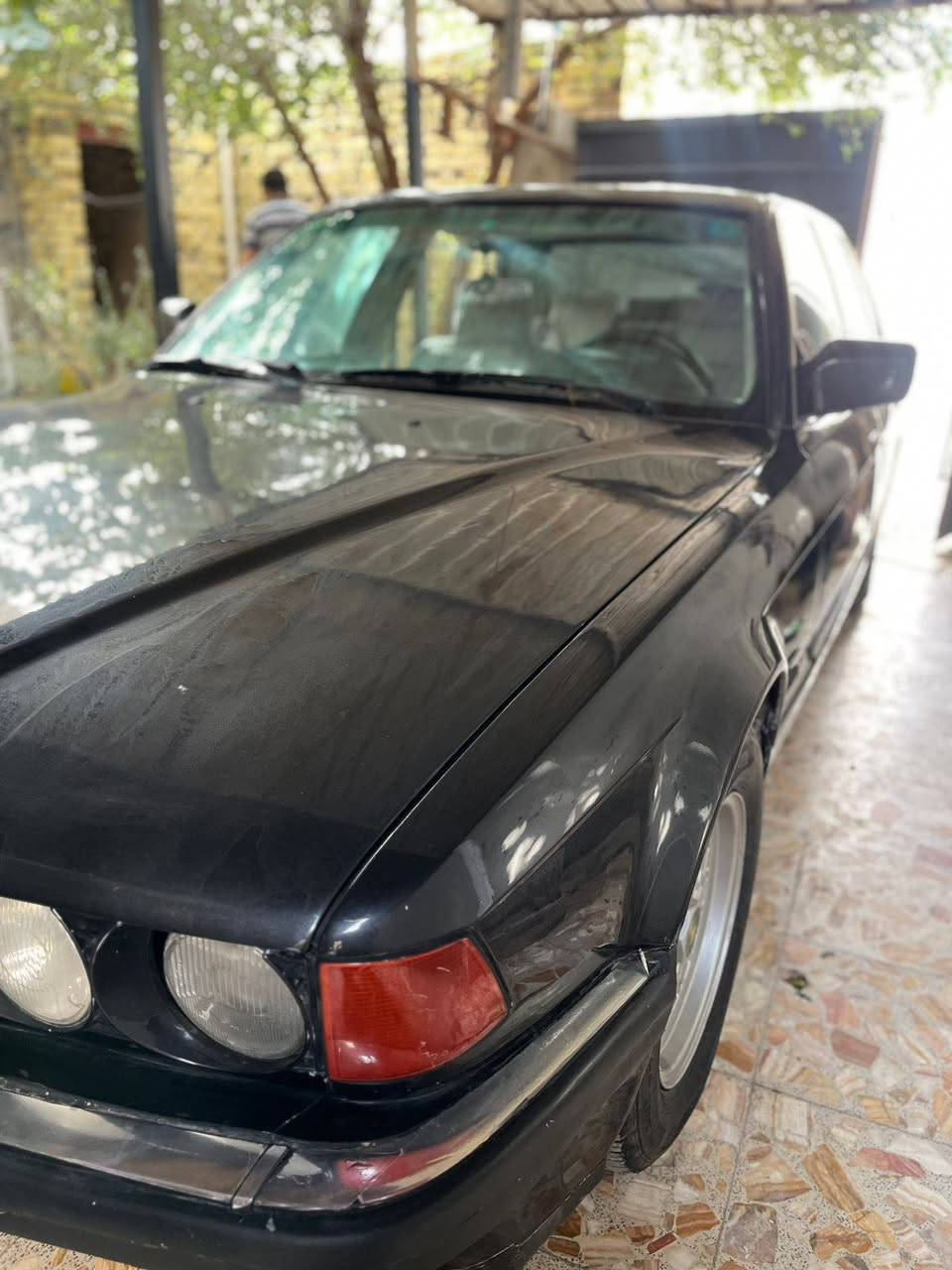 سلام عليكم بي ام دبليو محرك 6سلندر كير محرك بحاله جيده جدا 
حداديه جديده تخم تاير جديد لايت زنون دواخلها كلش حلوه سنويه باسمي هزه جديده السعر 40وبيها مجال ***********
