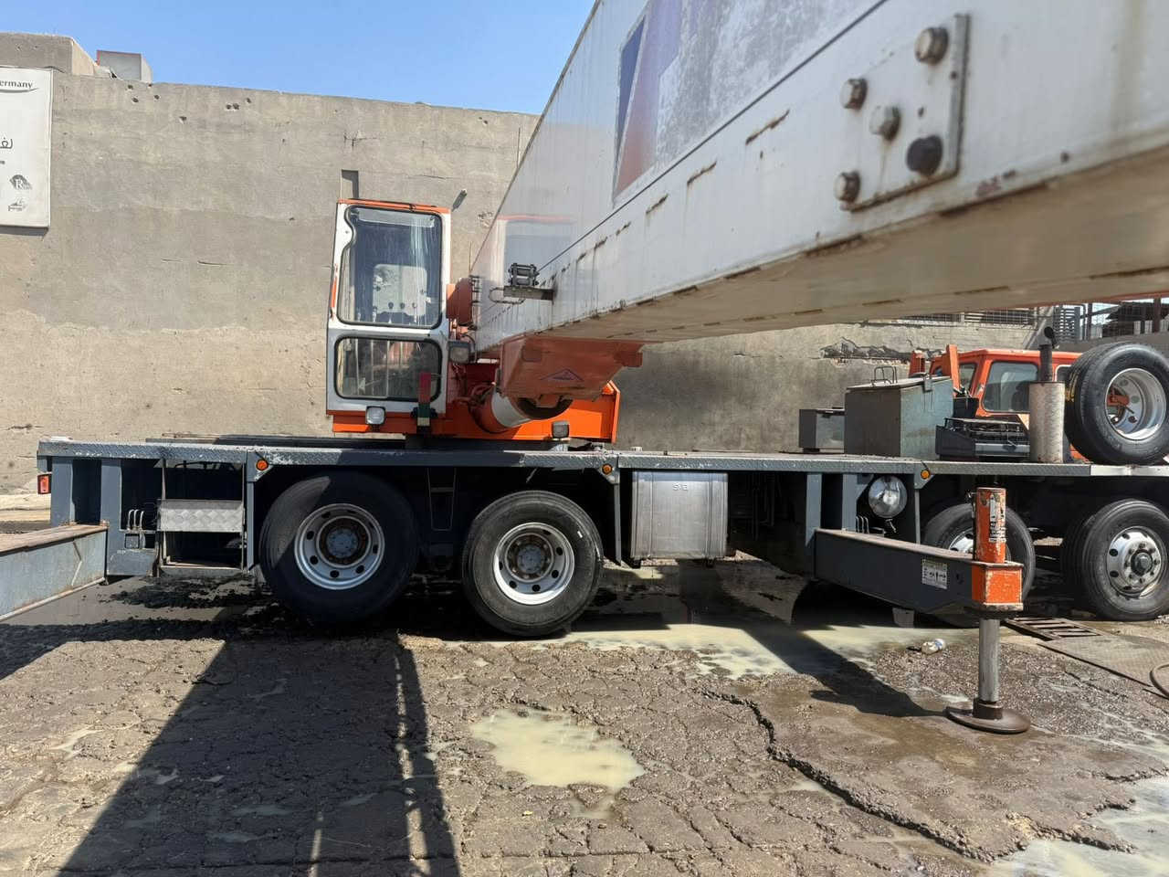 كرين للبيع 30طن ***********
