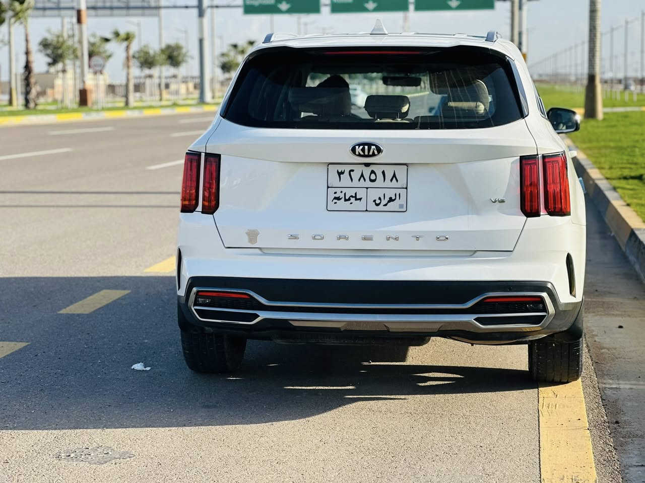 السلام عليكم.  للبيع. سورنتو. موديل 2021 خليجي
رقم سليمانيه.  تحويل مباشر.    

بيه بارد شبر. الباب خلف سايق.  والباقي مكفول

فول مواصفات عده بانوراما  بصمه+بصمه ابوب.  مري. شفط.  محرك V6   تبريد 3 قطع.  7 راكب. شحن لاسلكي شاشه متصل. حساسات خلفي امامي. بردات خلفيه. تشغيل عن بعد صندوك كهرباء  سياره جديده 

محرك. كير مكفولات. . صدر. تبريد كله. جاهز 

السعر. 265 وبيه مجال 

مكان الانبار. الكرمه. قرب الجنسيه

 رقم الهاتف. ***********
